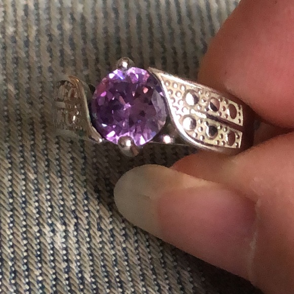 Beautiful purple cocktail ring - Picture 2 of 4